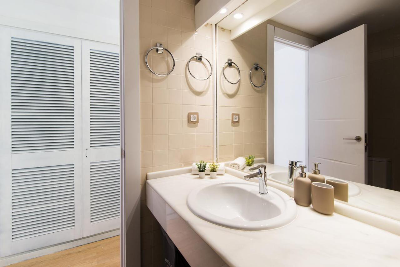 Aloha Puerto Private Apartment 1St Line Carihuela Beach Torremolinos Exteriér fotografie
